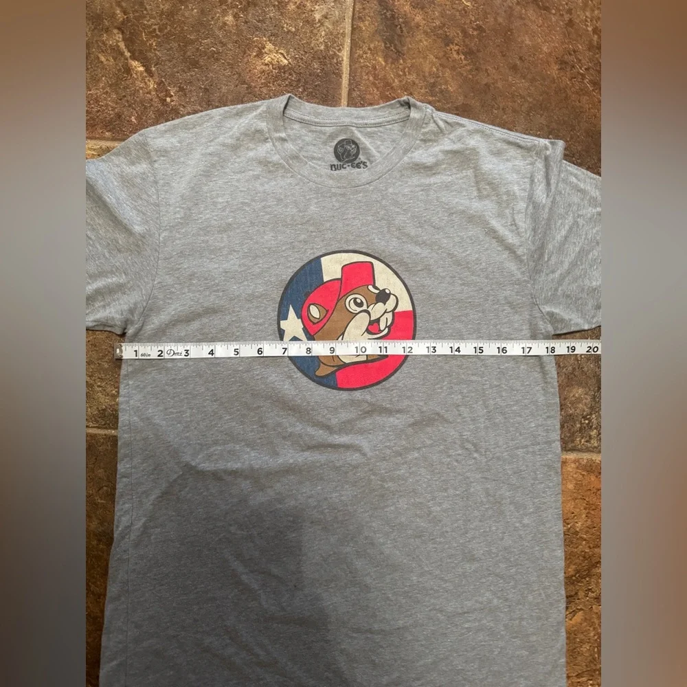 Buc-ees Texas Tee Small - Picture 4 of 5